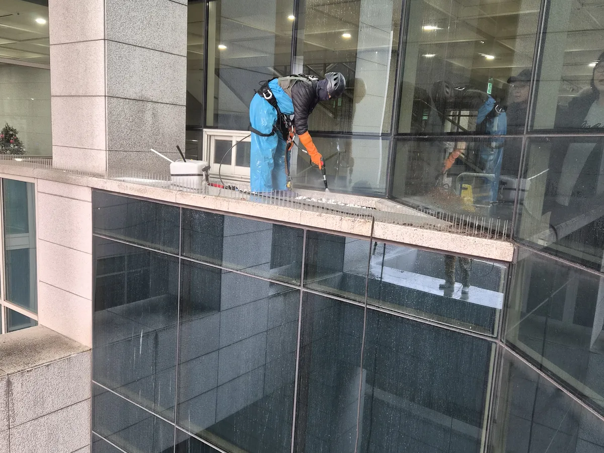 진주시 가좌동 건물 복도·대기 동선 야간 위생청소 사례 - 행진크린